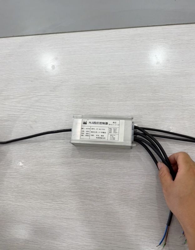 PLC 4燈控制器