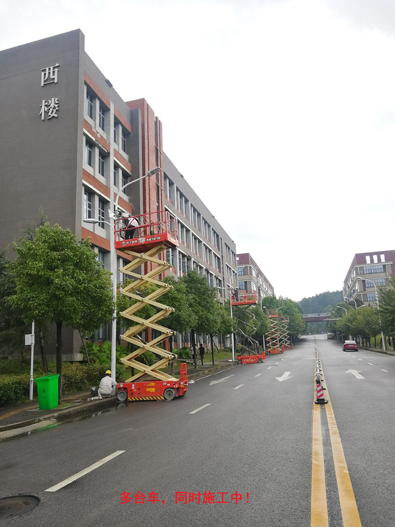 貴州某高校為本校區內600多盞路燈更換LED燈頭及加裝太陽能LORA調光控制模塊，達到了節能和智能控制的目的。(圖5)